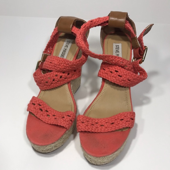 Steve Madden Magestee Coral Pink Crochet Wedge s9 - Picture 2 of 6